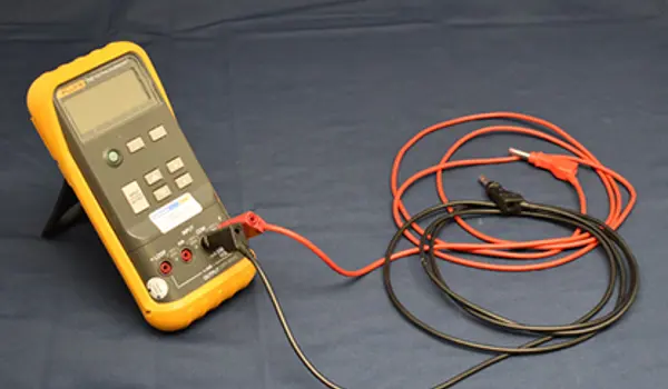 Fluke 715 Kalibrator Metesco
